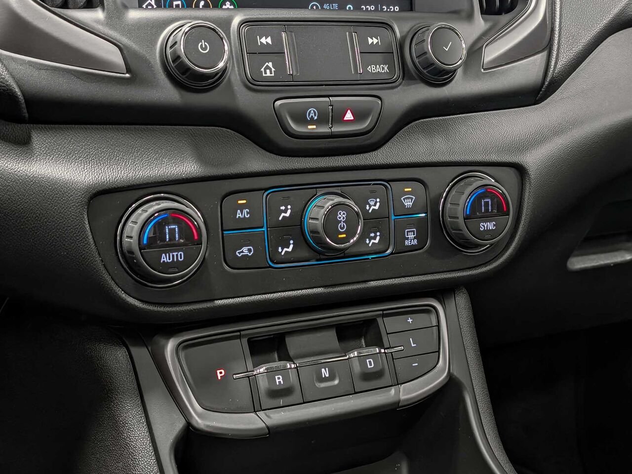 2022 GMC Terrain AT4 AWD Toit Panoramique Black Sherbrooke - photo #14
