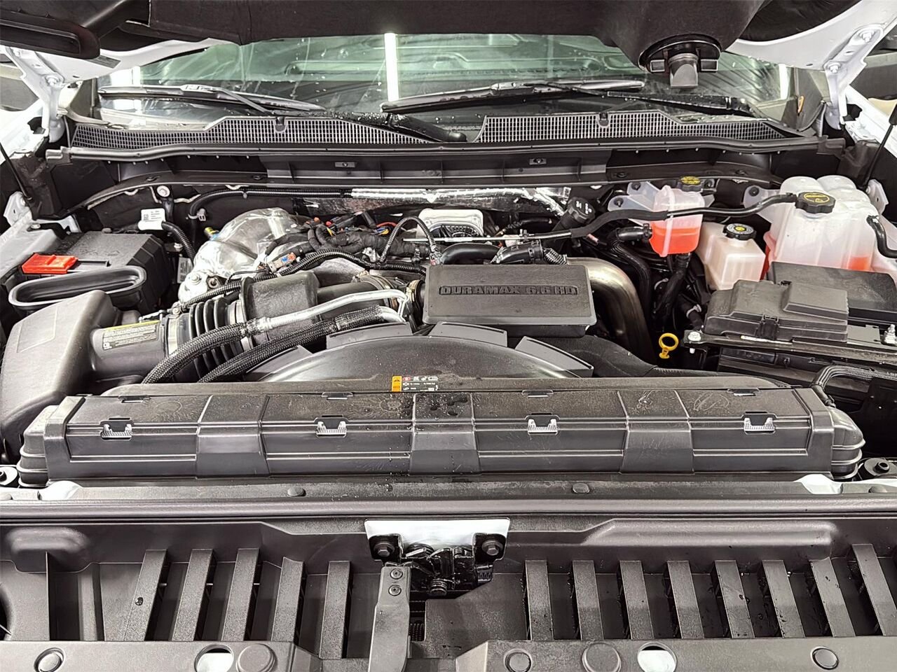 Chevrolet Silverado 2500HD WT cabine multiplace 4RM 172 po 2026 BLANC SOMMET Saint-Hyacinthe - photo #6