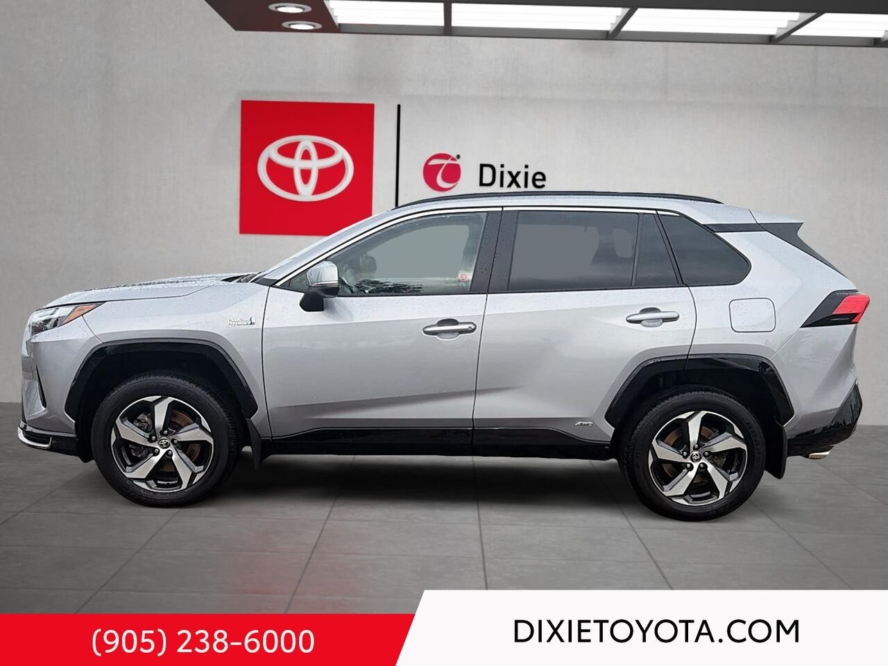 2024 Toyota RAV4 Prime PRIME SE AWD / PLUG-IN HYBRID / HEATED SEATS / MOONROOF / ALLOY WHEELS / CARPLAY AND ANDROID AUTO Silver Mississauga - photo #5