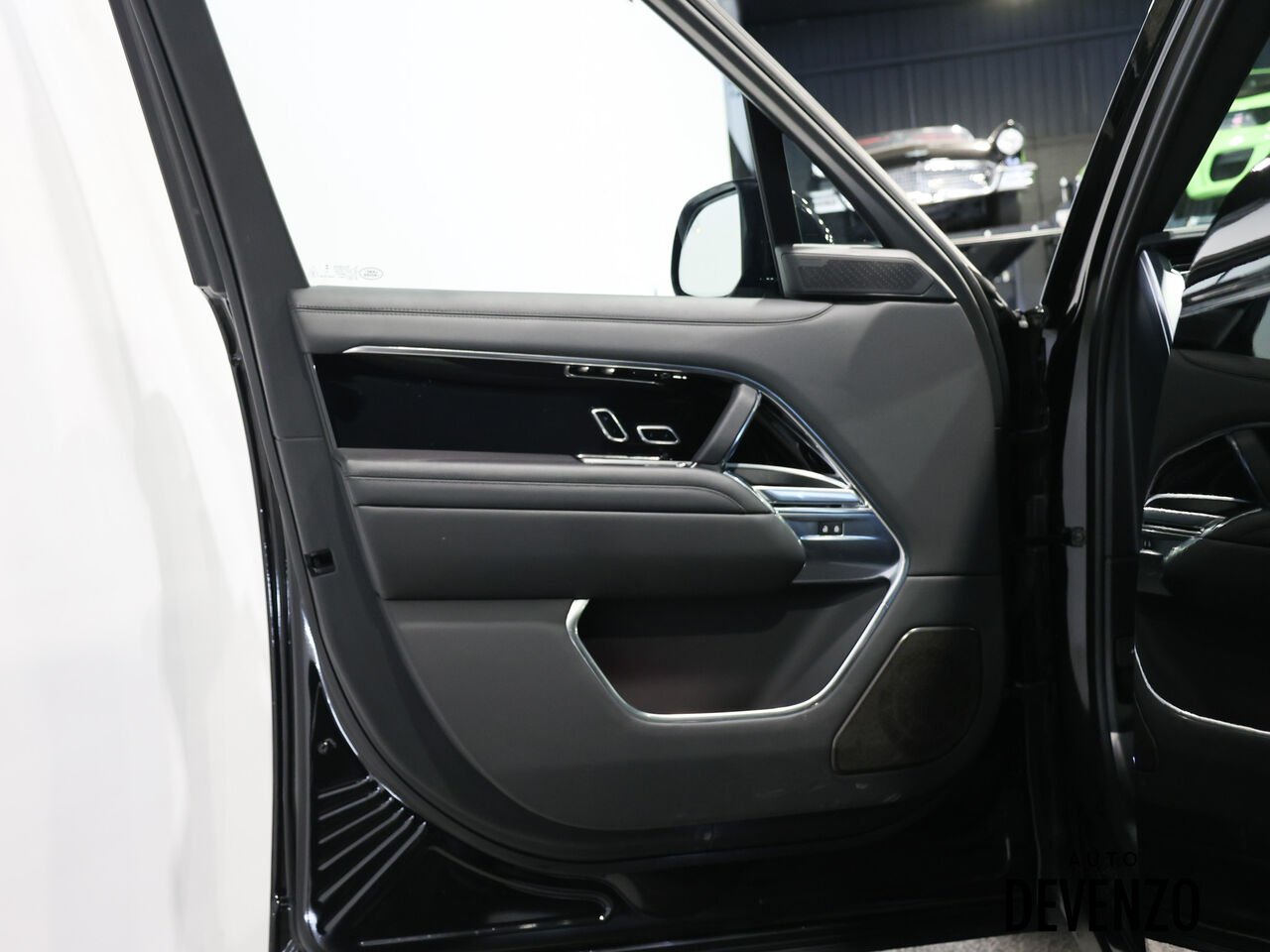 Land Rover Range Rover 2024 Noir Saint-Eustache - photo #13