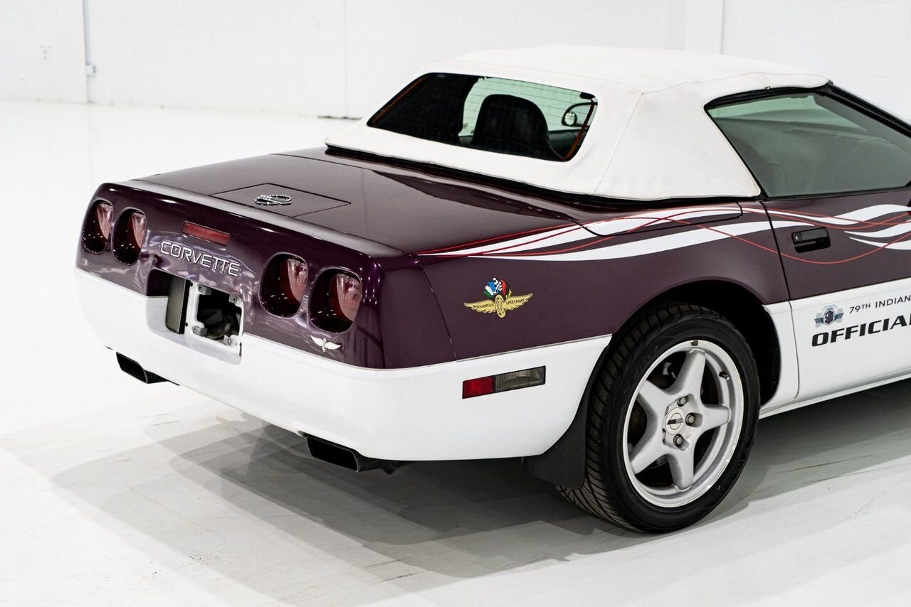 Chevrolet Corvette Convertible Pace Car 1995 Mauve Montréal - photo #30