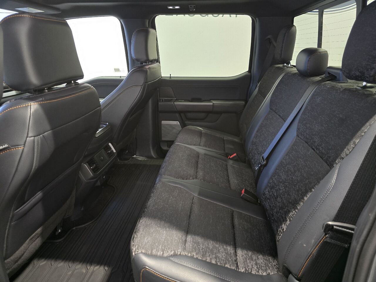 2026 Ford F-150 Carbonized Grey Metallic Châteauguay - photo #5