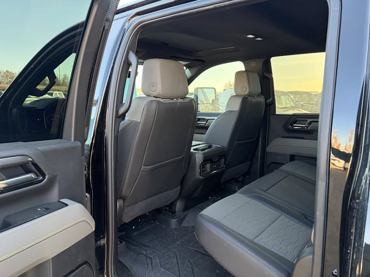 2025 Chevrolet Silverado 2500HD 4WD Crew Cab 159 ZR2 Black Sherwood Park - photo #5