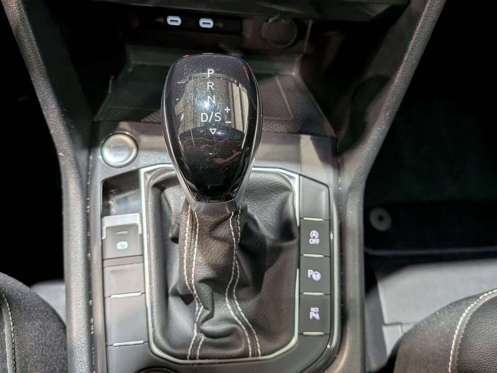 2022 Volkswagen Tiguan Highline R-Line 4MOTION Black Val-David - photo #31