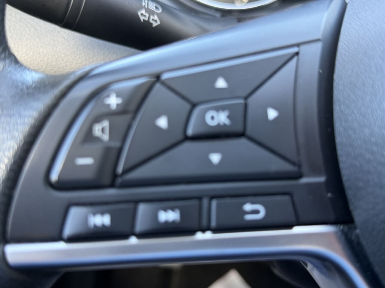 2021 Nissan Qashqai White Ste-Marie - photo #11