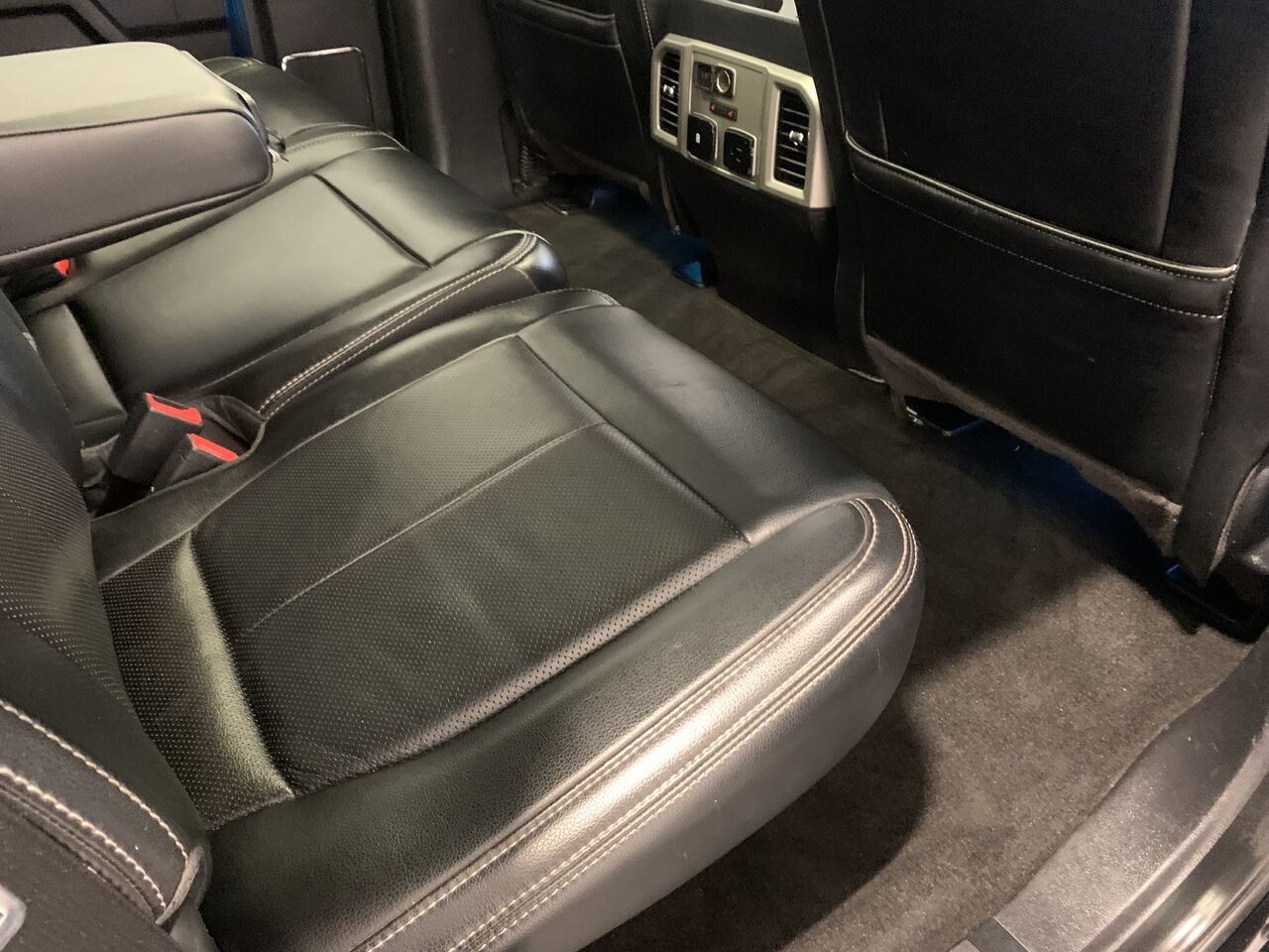 Ford F-150 SUPERCREW LARIAT LARIAT cabine SuperCrew 4RM caisse de 5,5 pi 2019 Noir Châteauguay - photo #15
