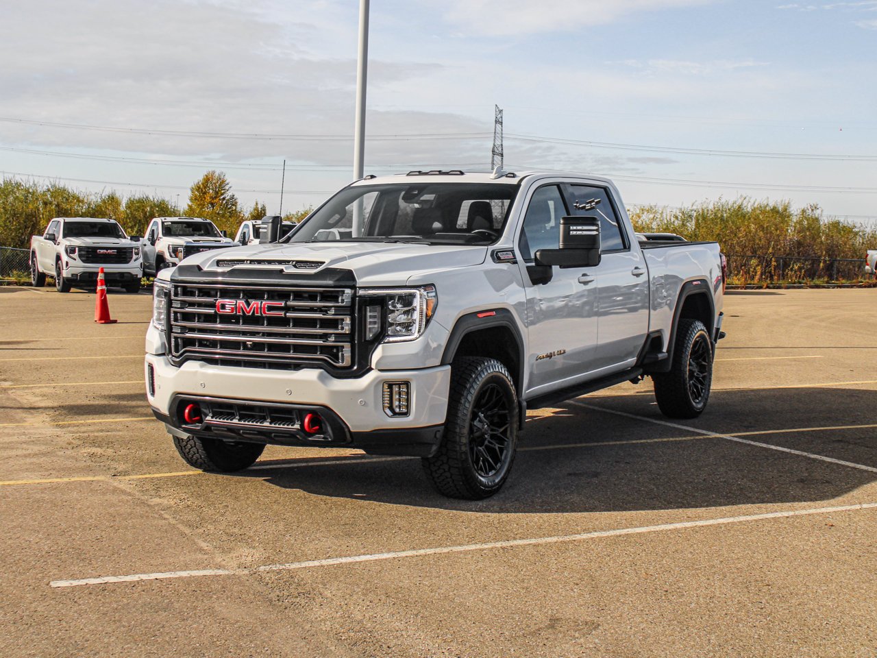 2022 GMC Sierra 3500HD 4WD Crew Cab 159 AT4 White Sherwood Park - photo #3