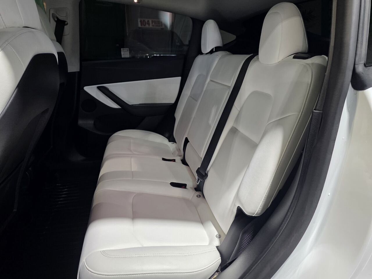 2022 Tesla Model Y White  - photo #10