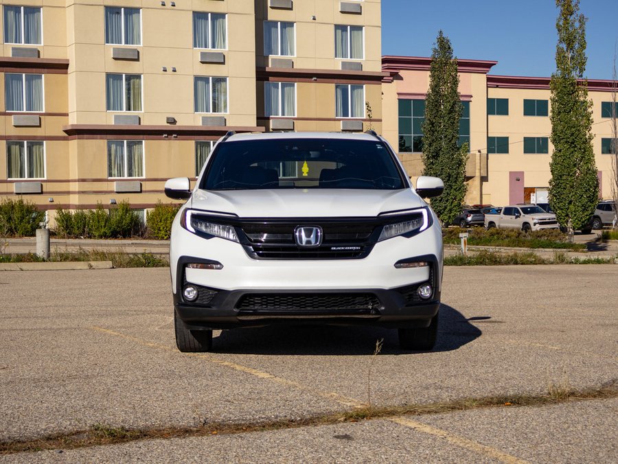 2020 Honda Pilot Black Edition 3.5L | 7 Passenger White
