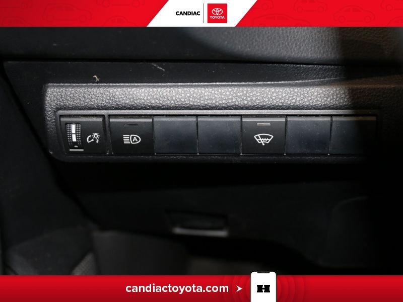 2019 Toyota Corolla White Blainville - photo #17