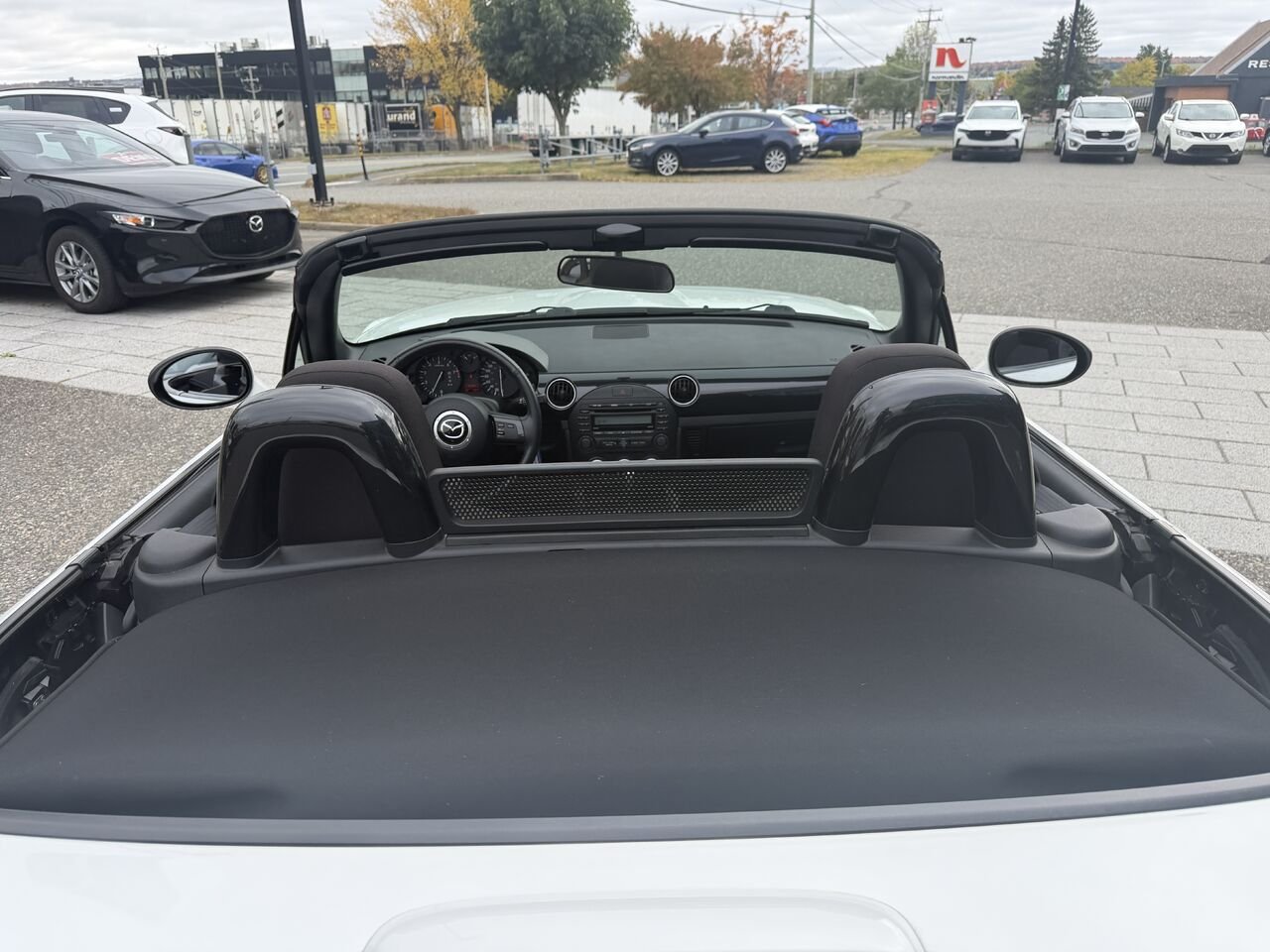 2015 Mazda MX-5 White Ste-Marie - photo #7