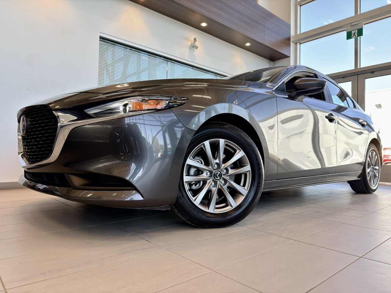 2025 Mazda Mazda3 Grey Notre-Dame-des-Prairies - photo #1
