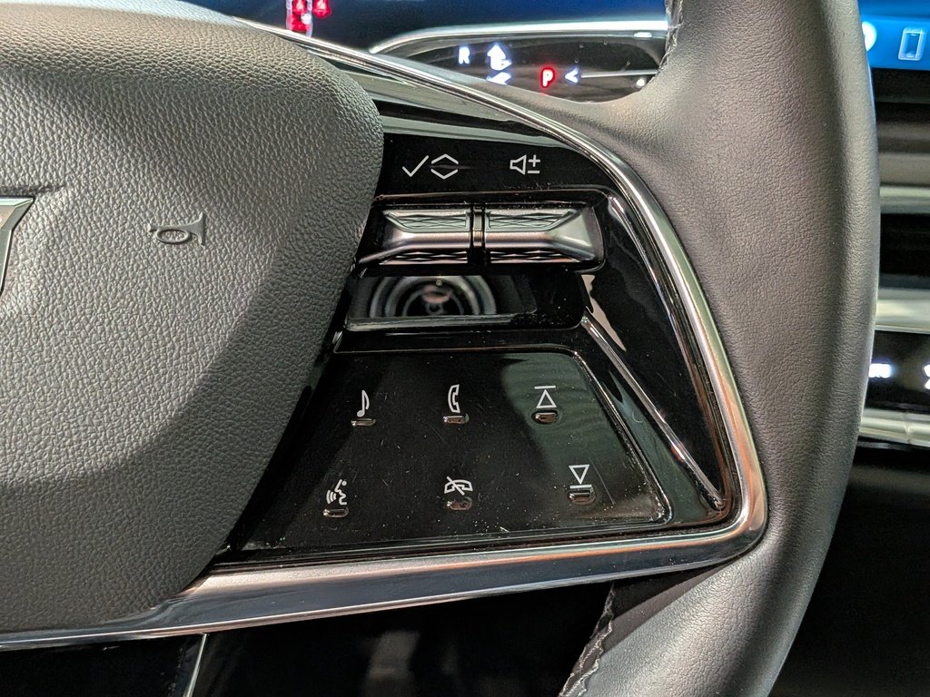 2024 Cadillac LYRIQ 4dr Tech w/1SA Grey Val-David - photo #15