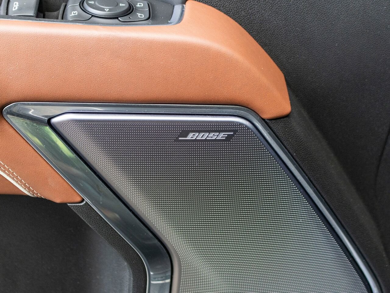 GMC Sierra 1500 Denali Ultimate cabine multiplace 4RM 2025 Noir Châteauguay - photo #34