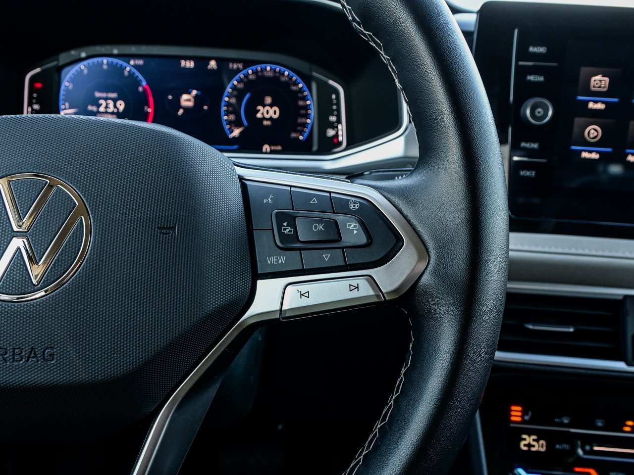 2025 Volkswagen Taos Comfortline 4MOTION Black Sherwood Park - photo #22