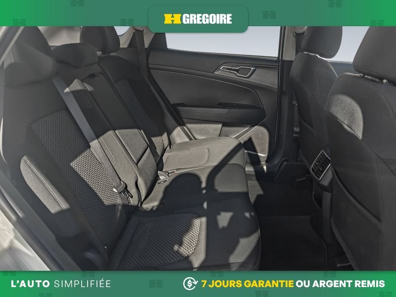 2024 Kia Sportage White Laval - photo #23