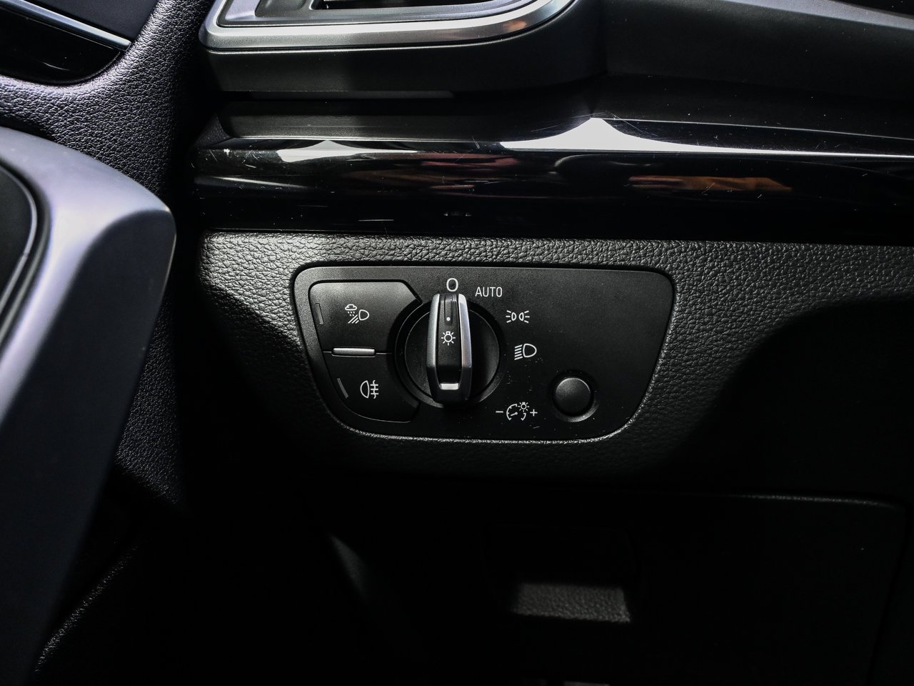 2019 Audi Q5 Progressiv 45 TFSI quattro Black Sherwood Park - photo #20