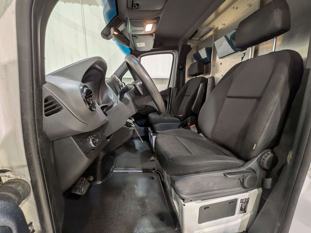 2020 Mercedes-Benz Sprinter Van 2500 High Roof V6 144" White Mirabel - photo #1