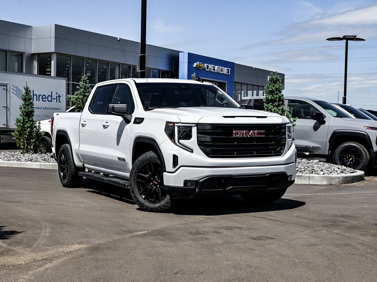 2025 GMC Sierra 1500 4WD Crew Cab 147 Elevation White Sherwood Park - photo #1