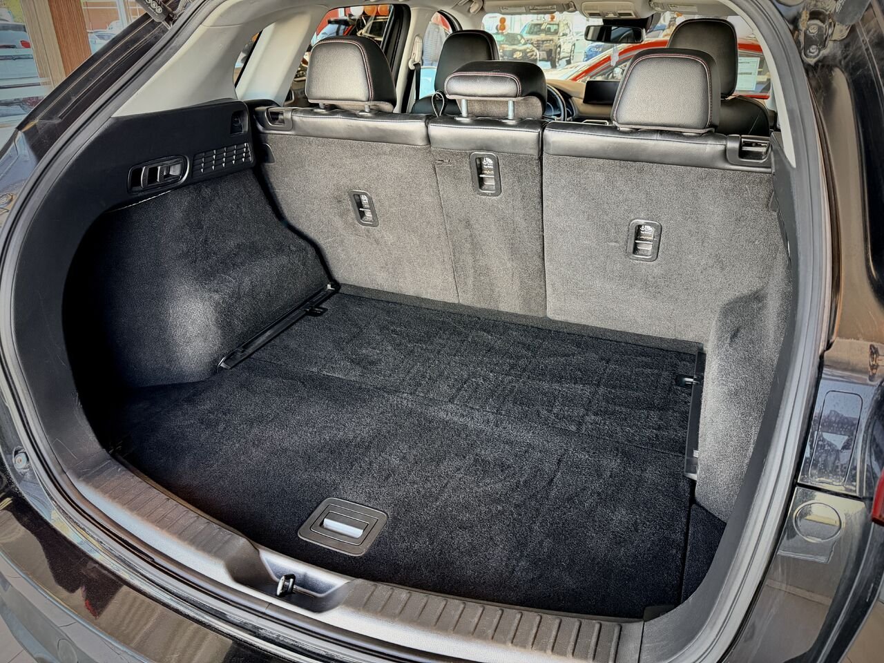 2022 Mazda CX-5 Black Notre-Dame-des-Prairies - photo #12
