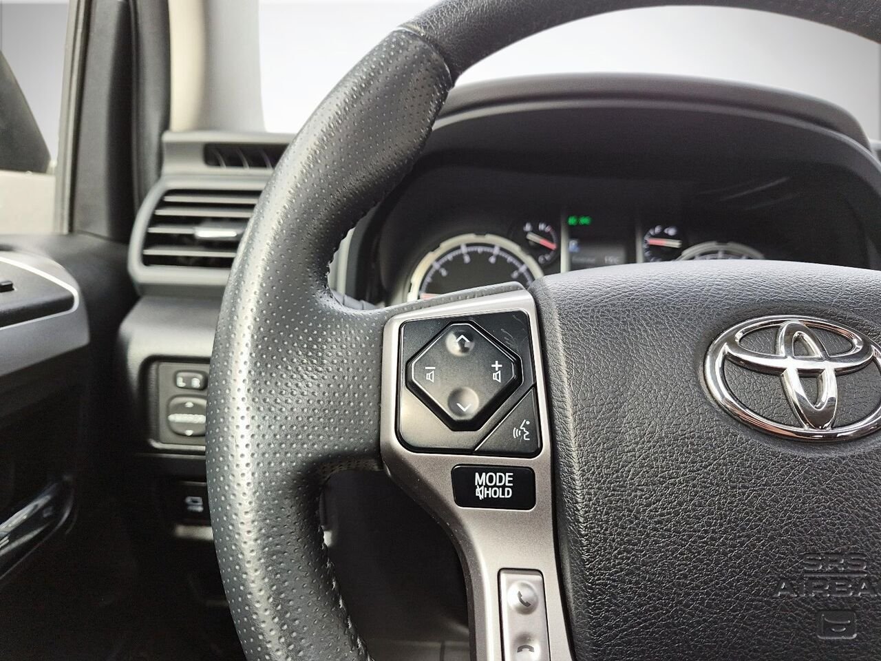 Toyota 4Runner 2F375A | LIMITED ** CUIR ** TOIT ** NAV ** UN PROPRIO ** CARFAX CLEAN ** TRES RARE ** 2022 Noir Saint-Jérôme - photo #28