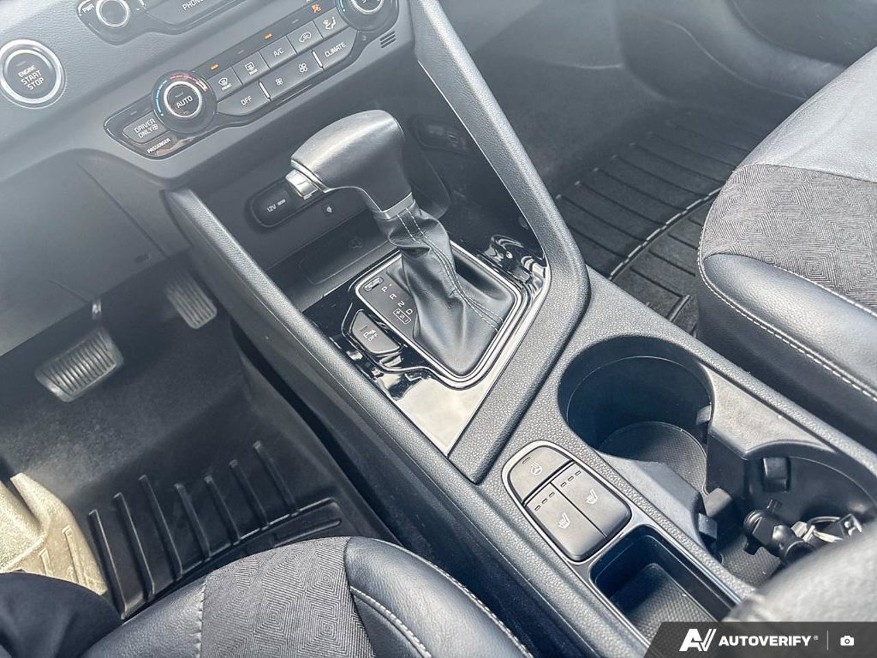 Kia Niro KNDCC3LC2K5273975 2019 Gris Mirabel - photo #20