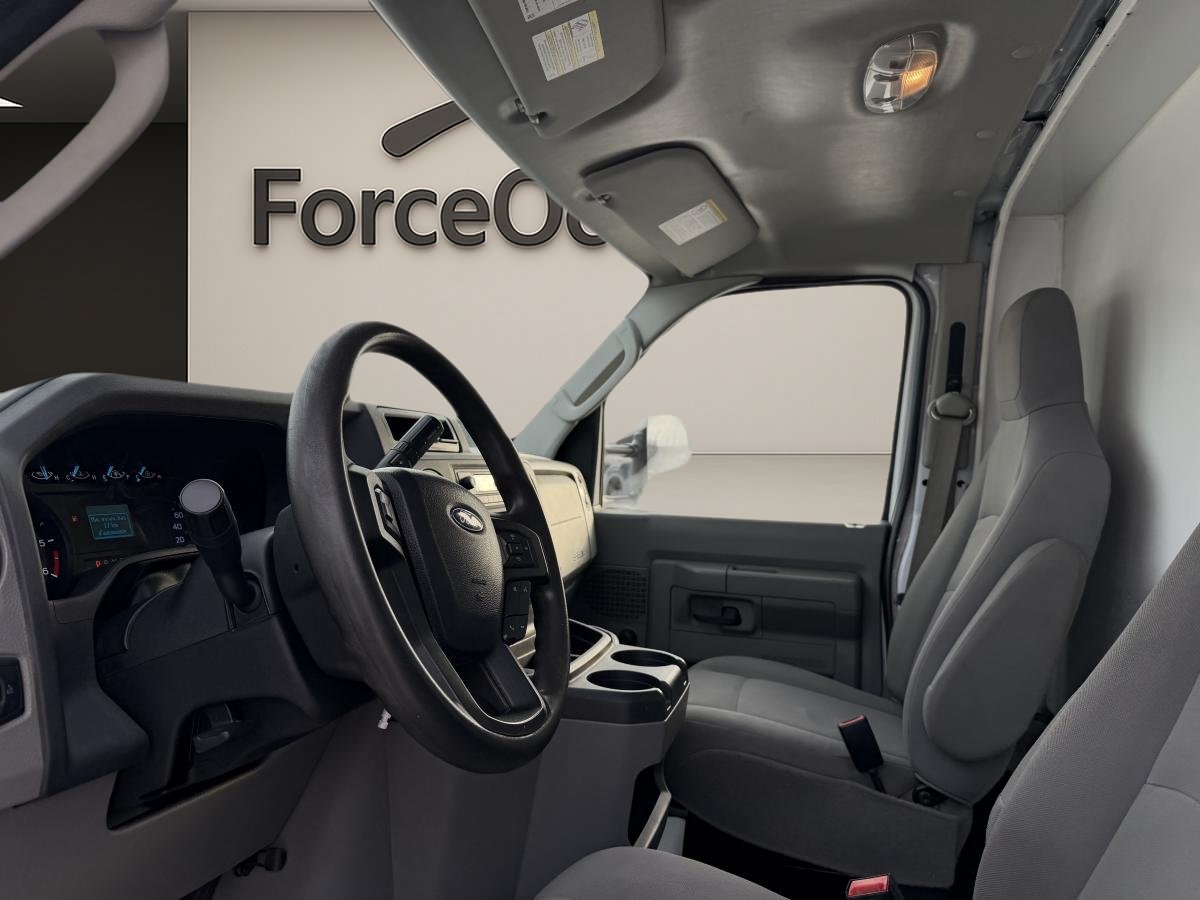 2021 Ford E-450 White  - photo #11