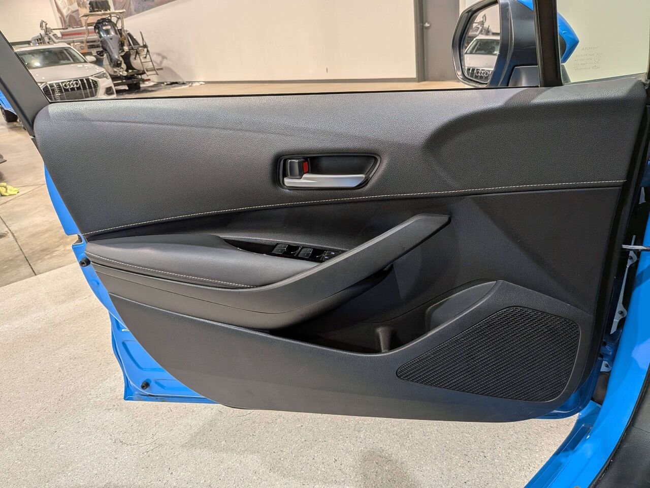 2019 Toyota Corolla Hatchback Manual Blue Val-David - photo #32