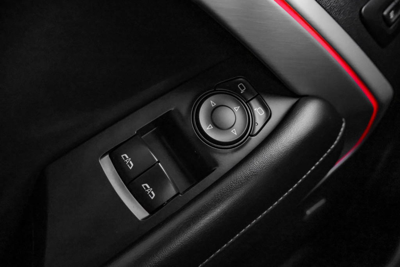 2018 Chevrolet Camaro 2dr Cpe 2LT Red Sherwood Park - photo #15