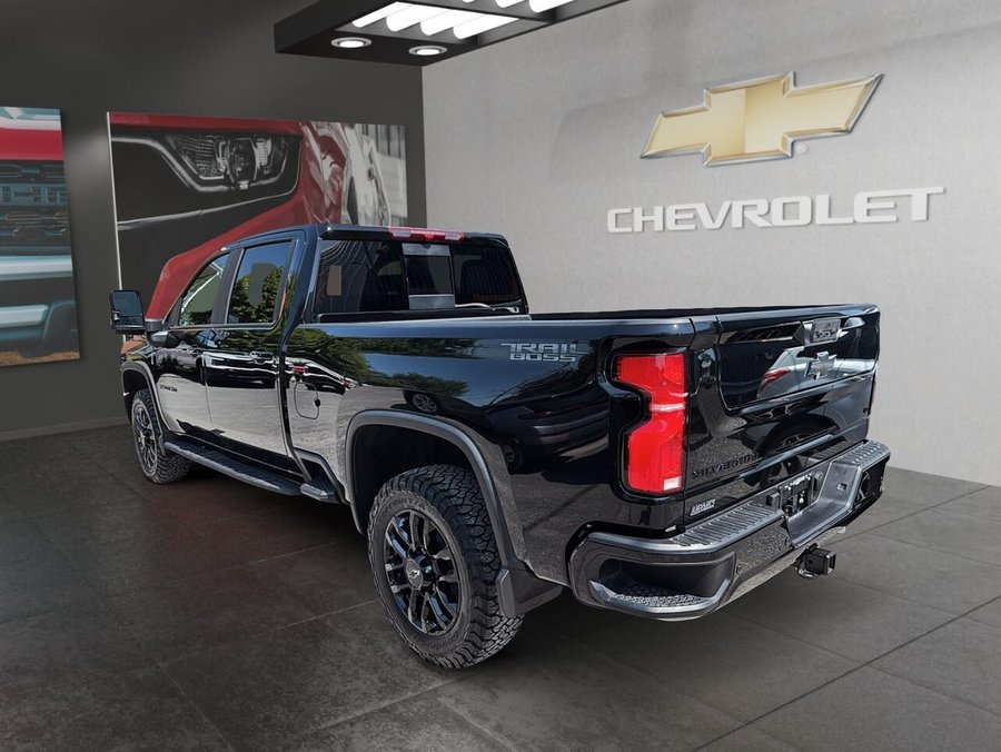 Chevrolet Silverado 2500HD LT cabine multiplace 4RM 159 po 2026 NOIR