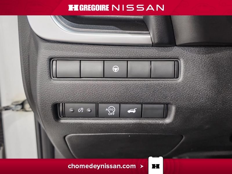 2025 Nissan Rogue White Laval - photo #15