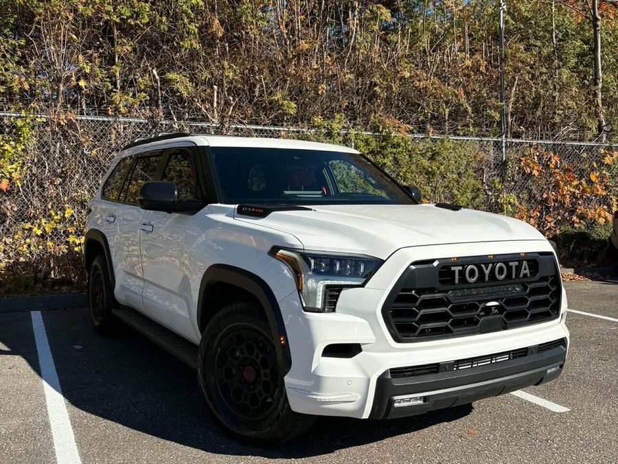 2026 Toyota Sequoia LIMITED HYBRIDE/AWD/TOIT OUVRANT/SIÈGES CHAUFFANTS ET VENTILÉS/VOLANT CHAUFFANT/AC BIZONE White