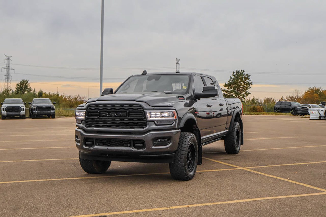 2022 Ram 3500 Limited 4x4 Mega Cab 6'4 Box Grey Sherwood Park - photo #3