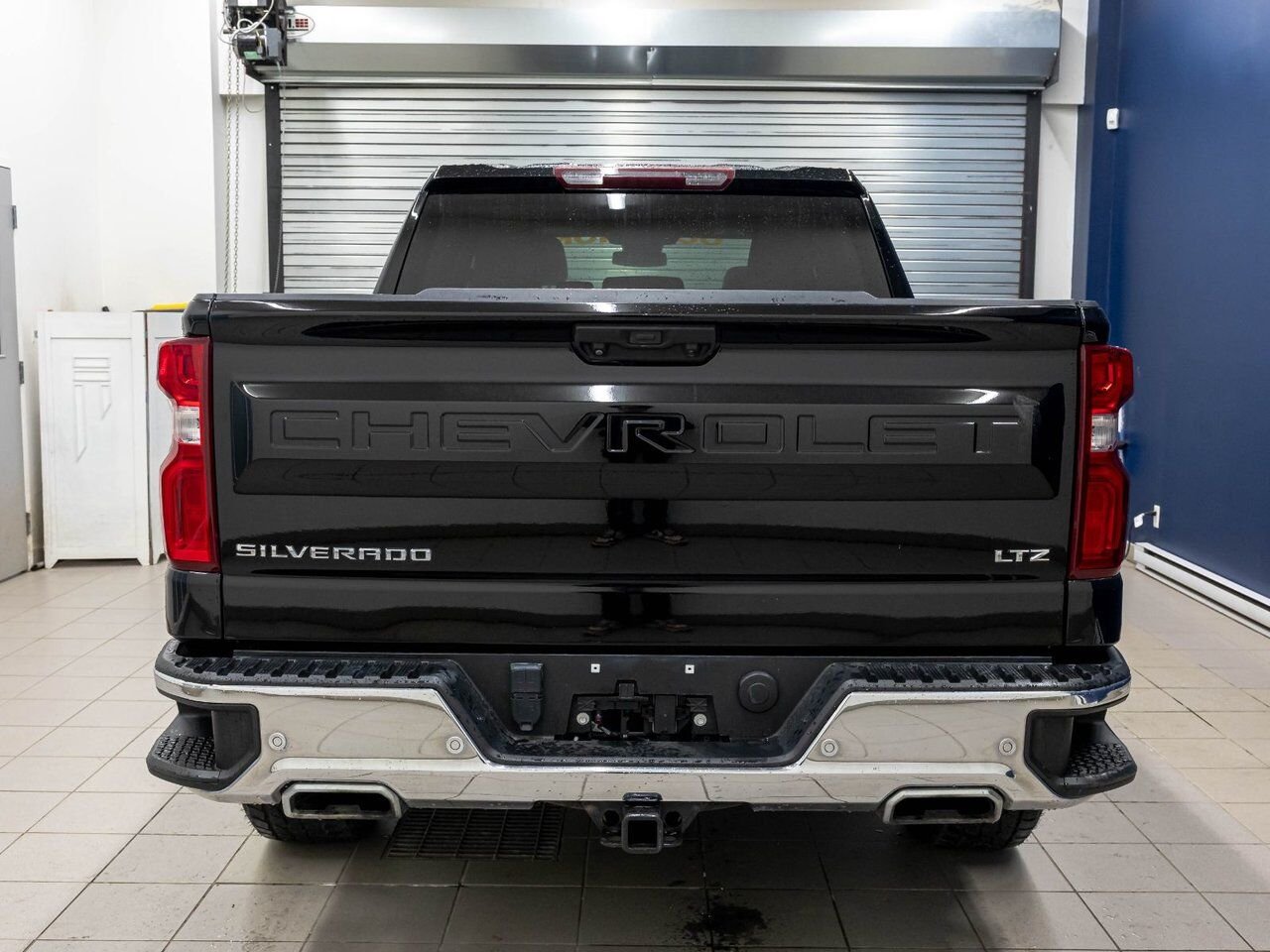 2023 Chevrolet Silverado 1500 LTZ Z71 CREW 4X4 V8 *NAV* CUIR SIÈGES VENTIL BOSE Black Saint-Jérôme - photo #7