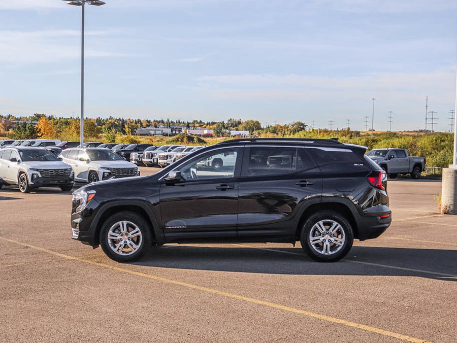 2024 GMC Terrain SLE 1.5T AWD | Driver Convenience Package Black