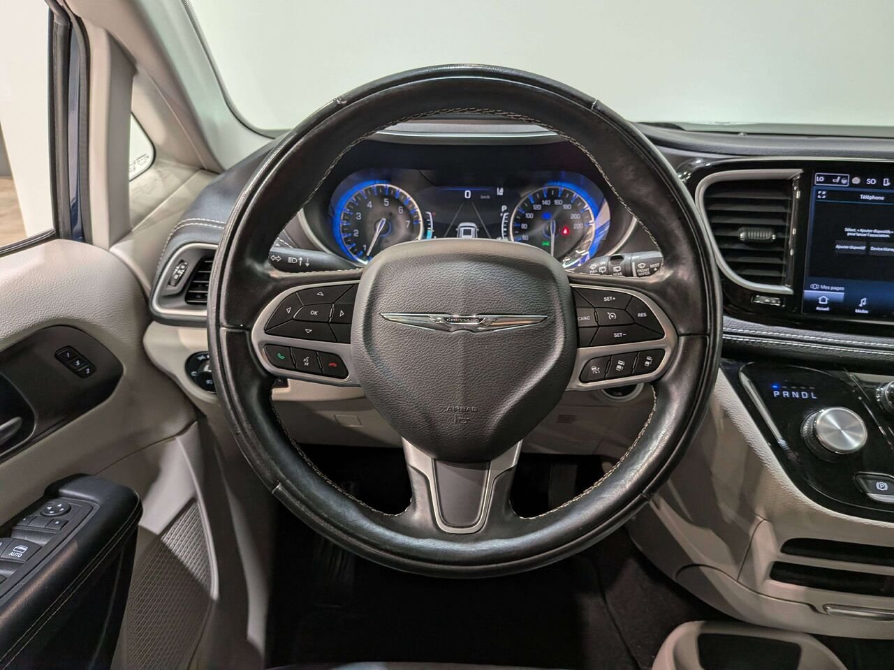 Chrysler Pacifica 2022 Bleu Val-David - photo #15