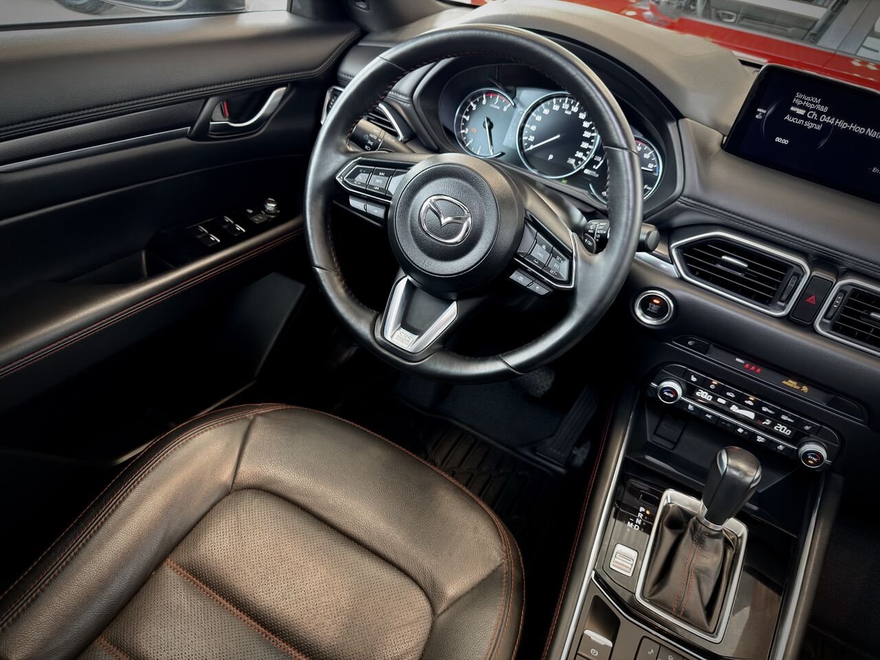 2023 Mazda CX-5 Grey Notre-Dame-des-Prairies - photo #18