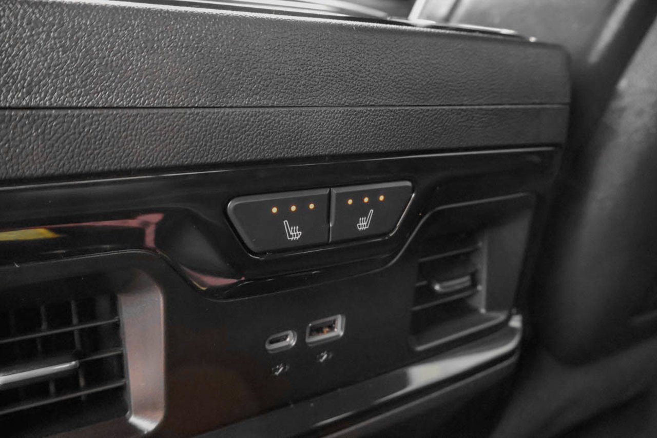 2026 GMC Sierra 1500 4WD Crew Cab 147 AT4X Grey Sherwood Park - photo #34