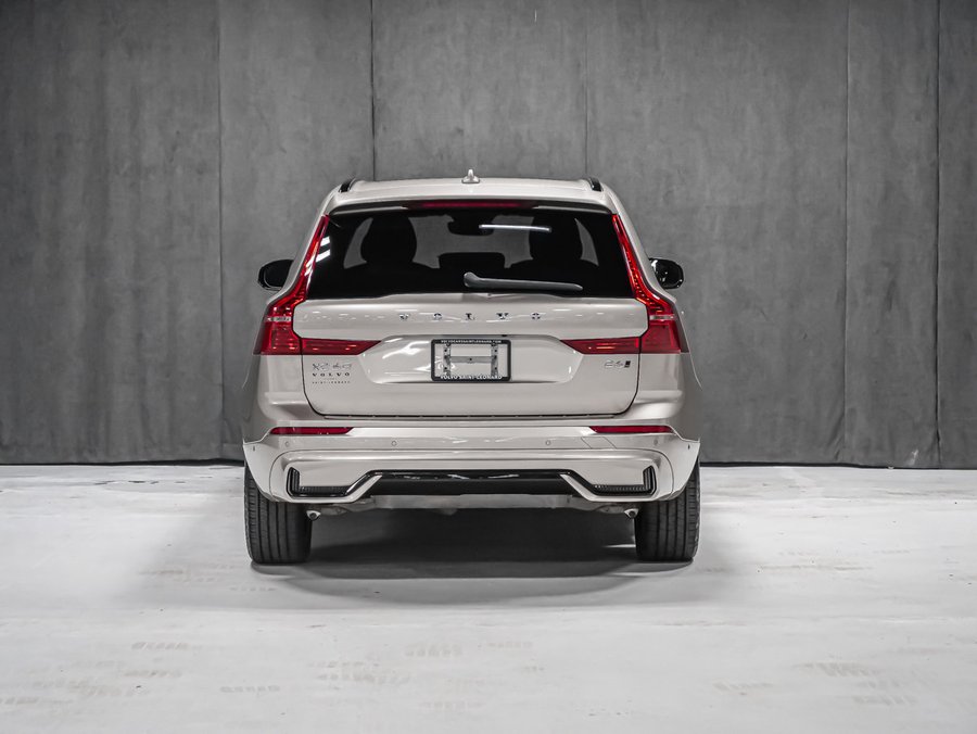 Volvo XC60 B6 PLUS DARK CLIMAT HARMAN KARDON 2023 Mauve