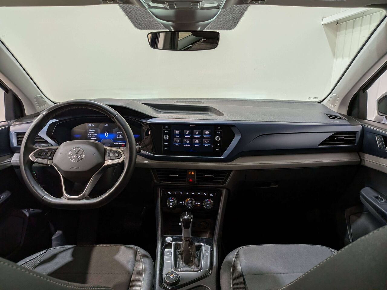2024 Volkswagen Taos Comfortline 4MOTION Black Mirabel - photo #11