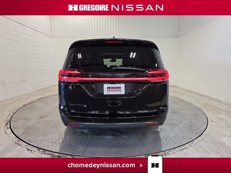 2025 Chrysler Pacifica Black Saint-Eustache - photo #8