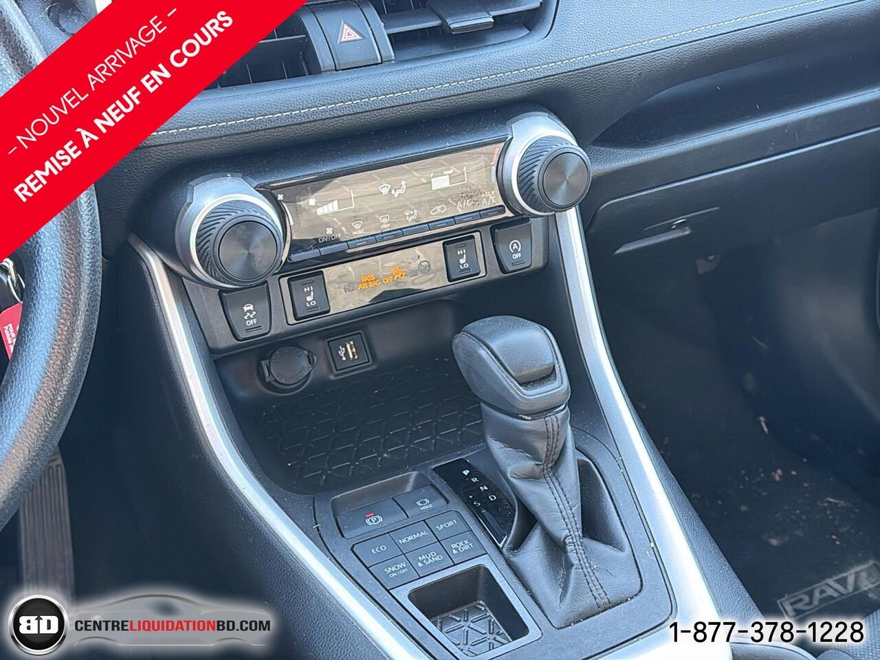 2024 Toyota RAV4 LE TI | BD0470 Black Granby - photo #14