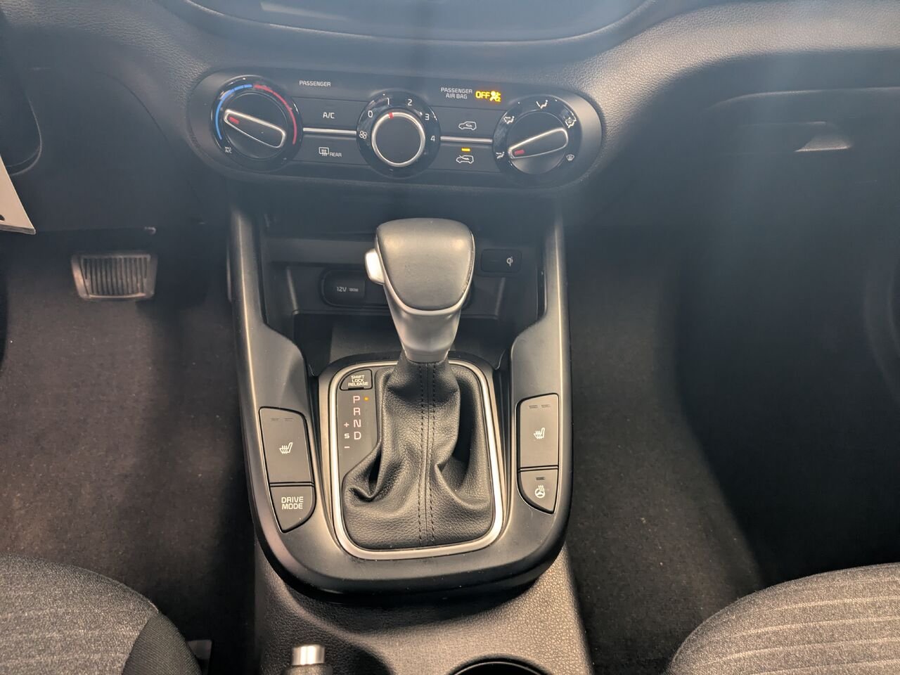 2022 Kia Soul White Gatineau - photo #12