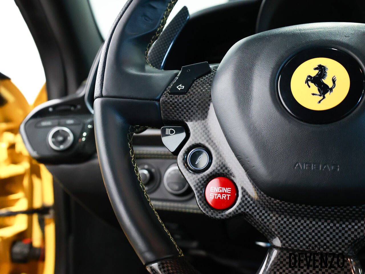 Ferrari 458 Italia 2011 Jaune Saint-Eustache - photo #10