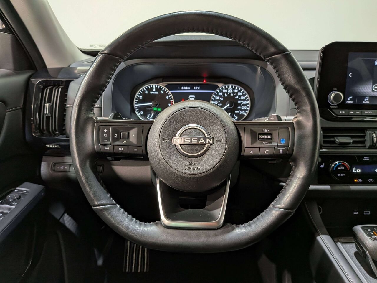 2024 Nissan Pathfinder S 4WD Black Val-David - photo #14