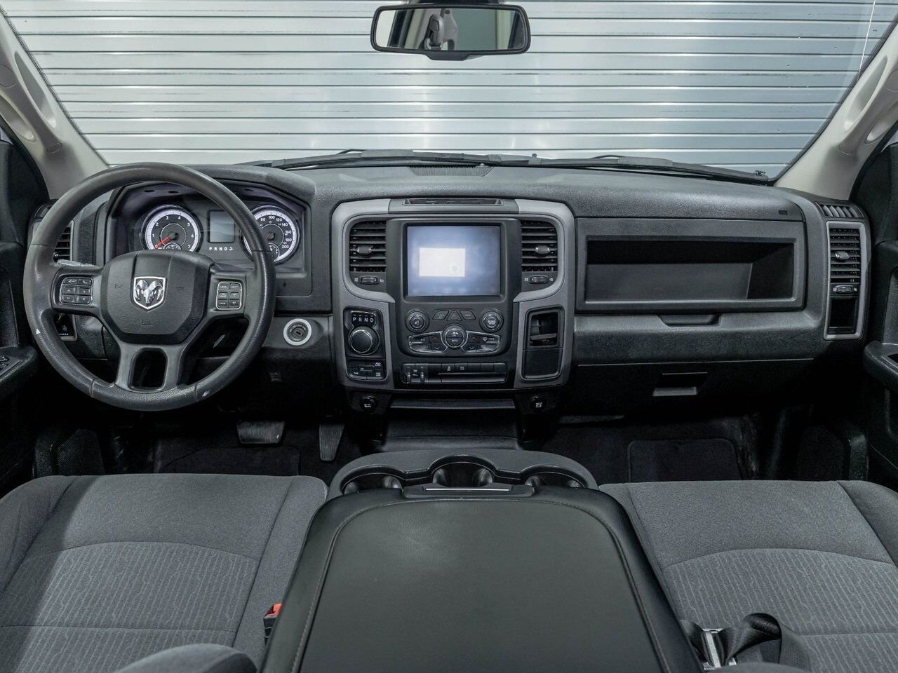 Ram 1500 Classic NIGHT EDITION 4X4 *CARPLAY* FREINS REMORQ WIFI USB 2023 Blanc Saint-Jérôme - photo #10
