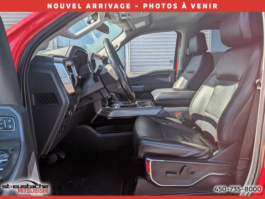 Ford F-150 LARIAT cabine SuperCrew 4RM caisse de 5,5 pi 2022 Rouge