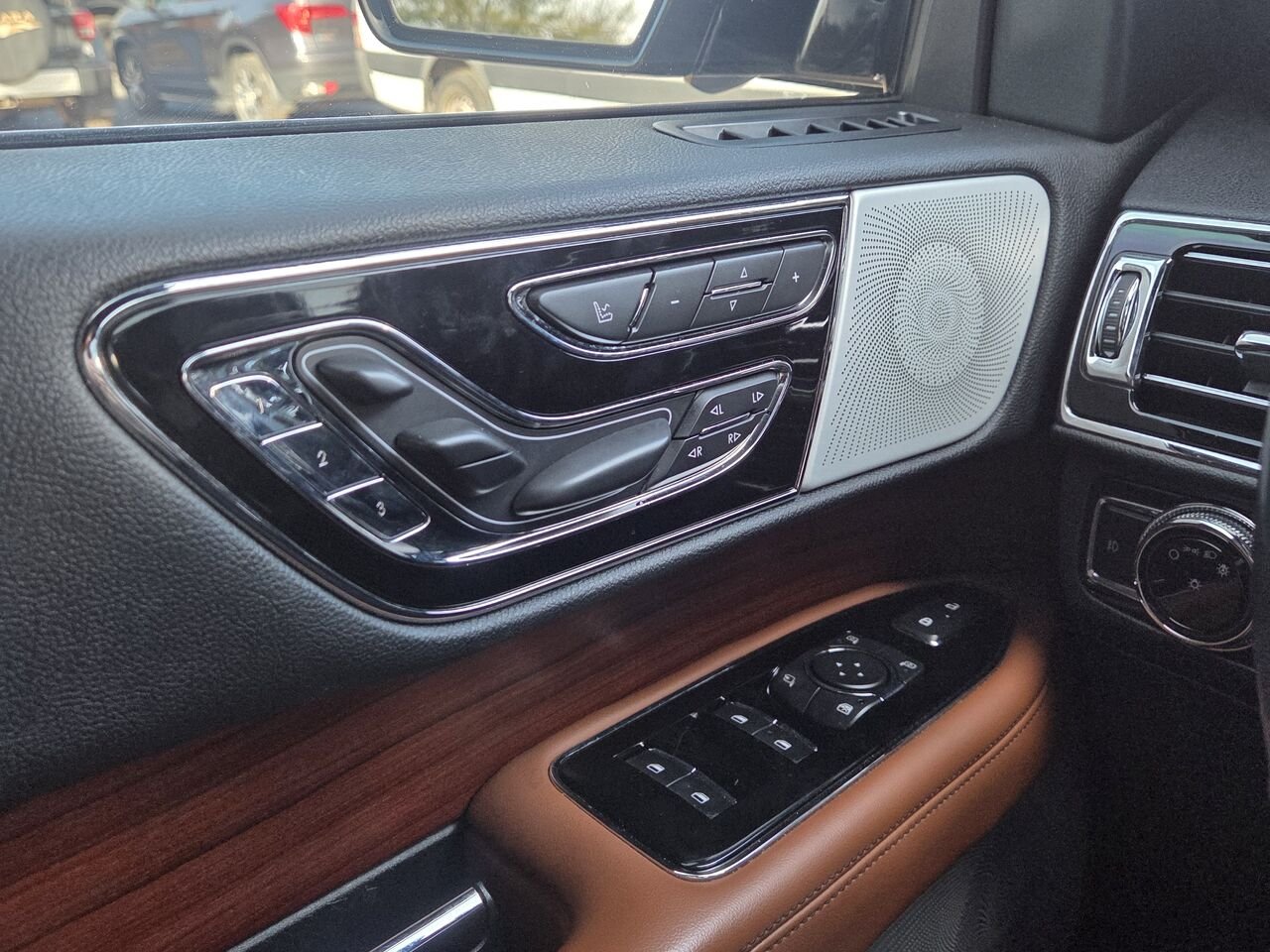 Lincoln Navigator Reserve BlackOut 2021 Noir Granby - photo #21