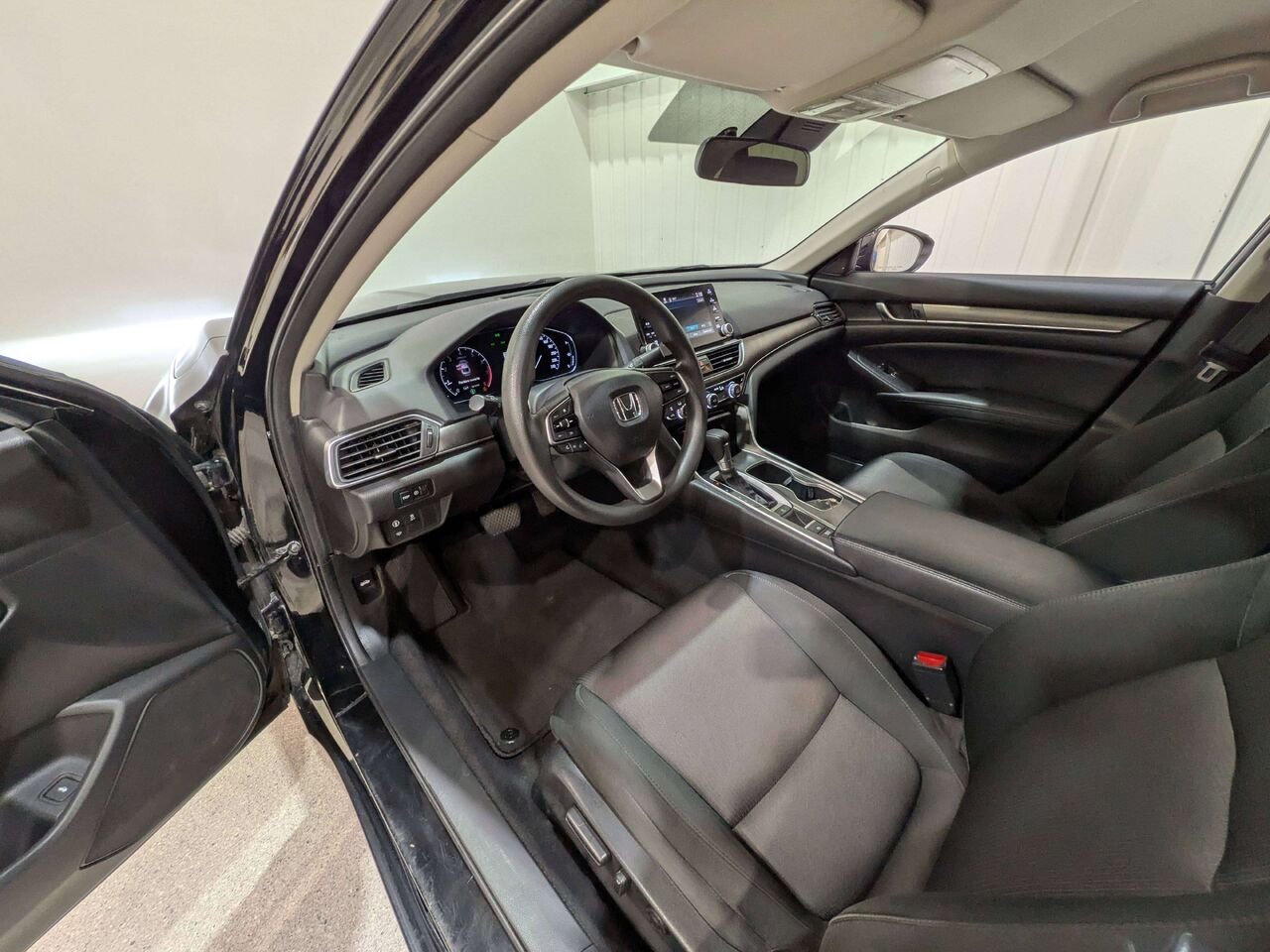 2018 Honda Accord Sedan LX CVT Black Mirabel - photo #9