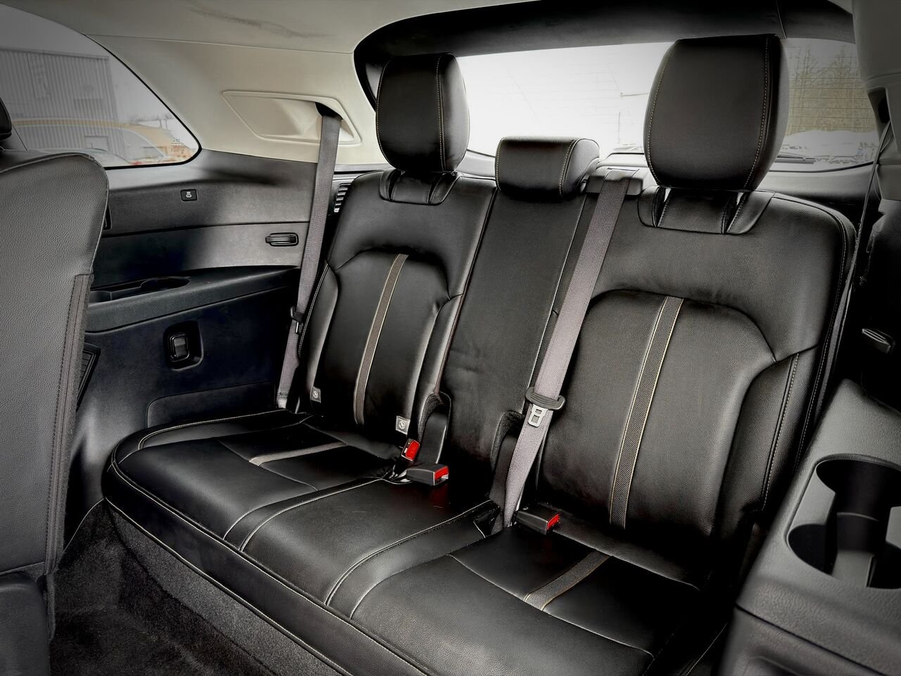 2024 Mazda CX-90 hybride léger GS-L 4WD Silver Notre-Dame-des-Prairies - photo #17